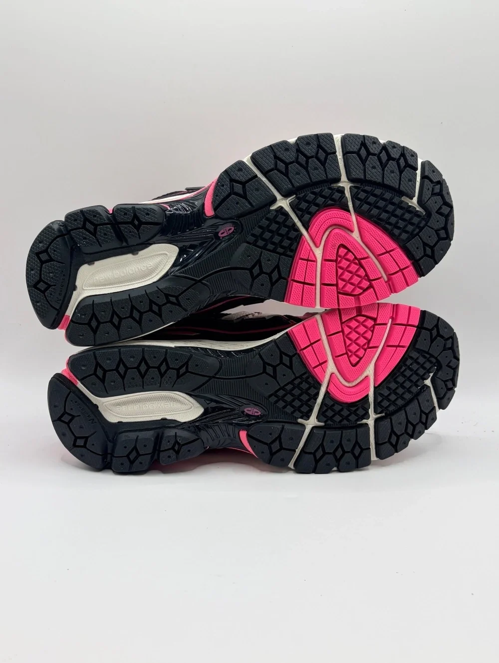 New Balance 1906R Pink Black Unisex Running Shoes Size 6.5 UK / 8 US Women's